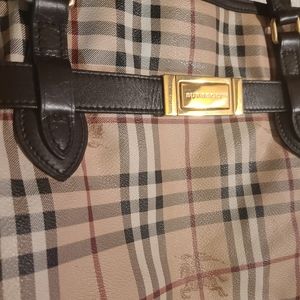Burberry purse